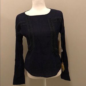 Let Me Be women’s navy blue long sleeve top